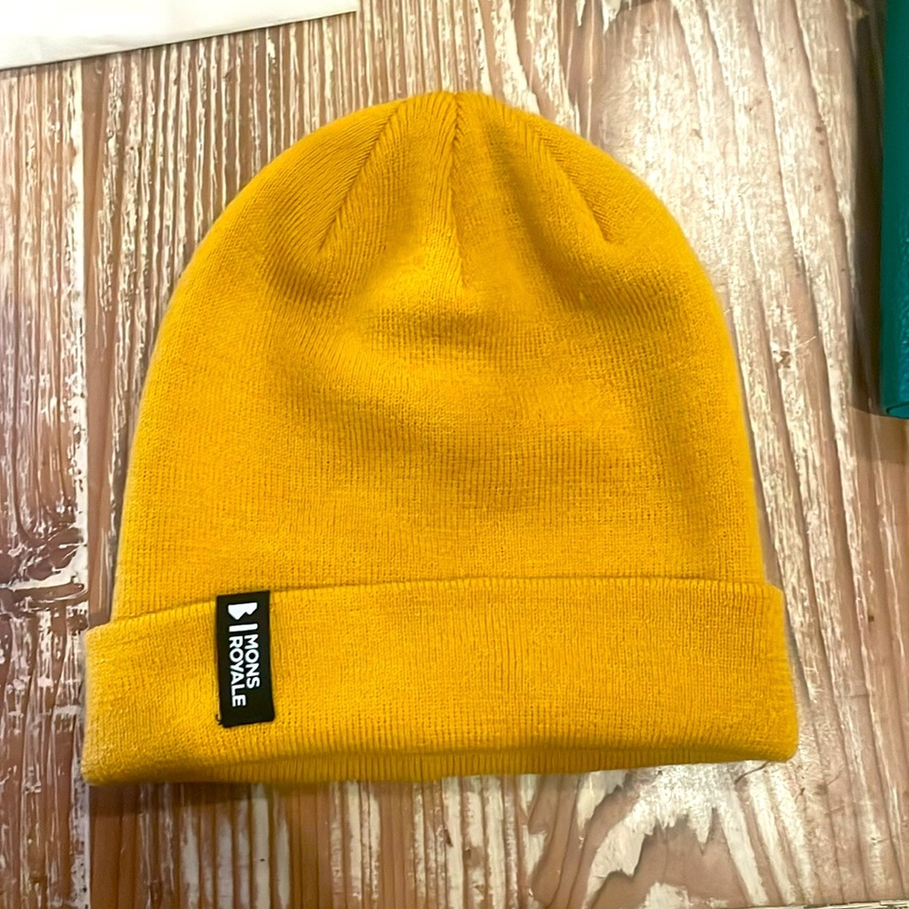 Mons Royale Mcloud Beanie Hat Gold